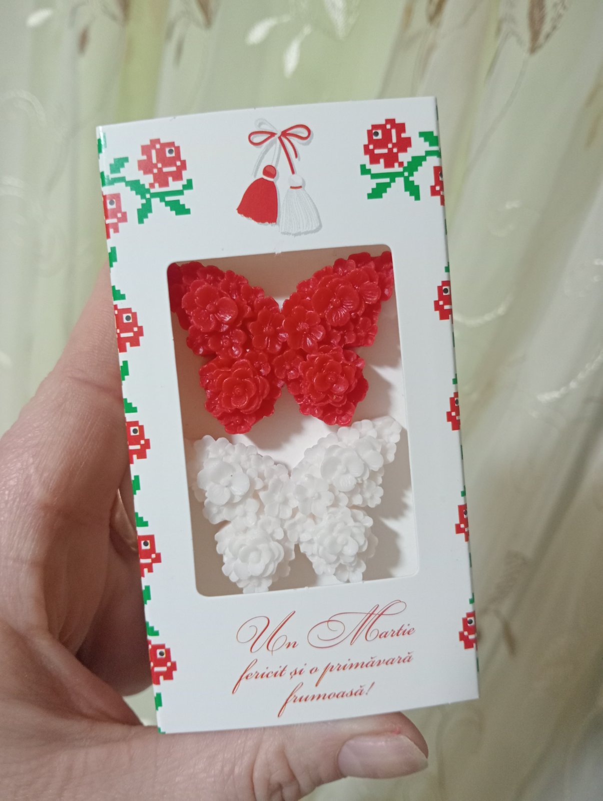 Mărțișor din săpun, în ambalaj „Fluturi florali"