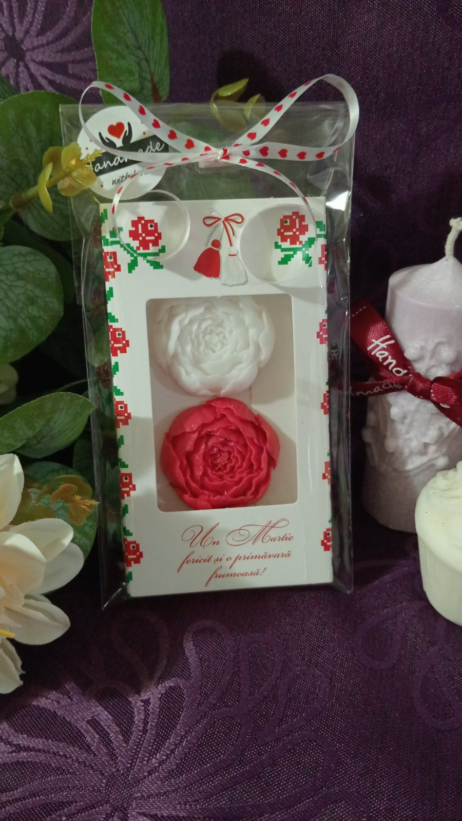 Mărțișor din săpun, în ambalaj „Bujori”